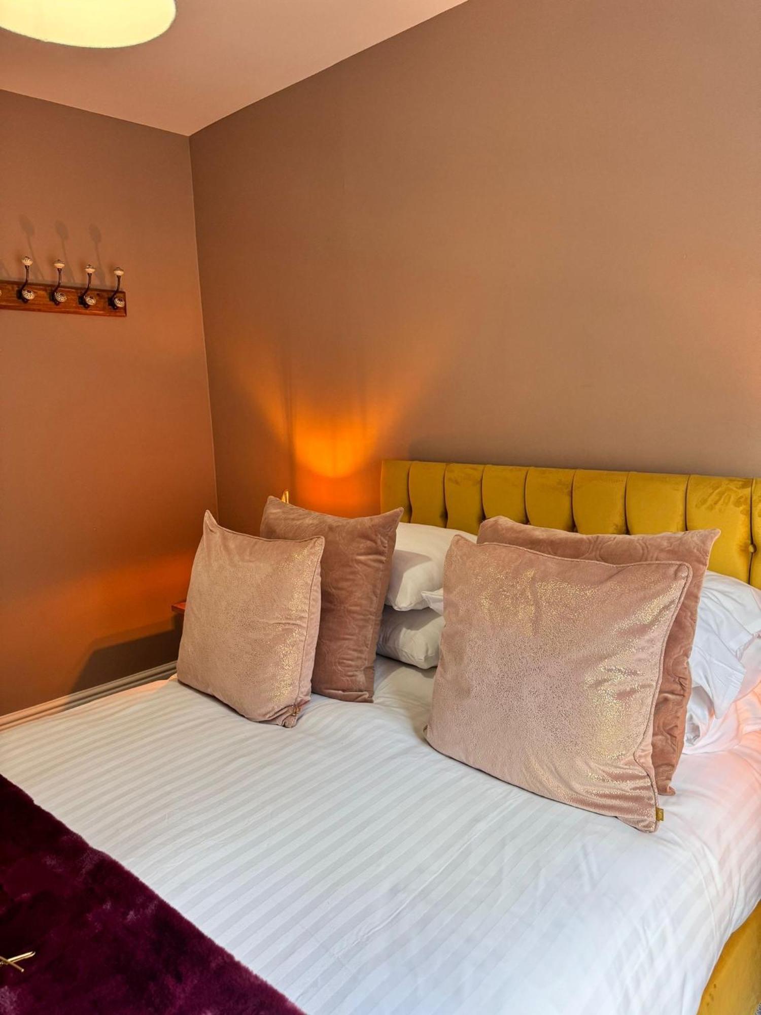 At Home Shrewsbury Room photo